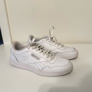 White Reeboks size 8 like new